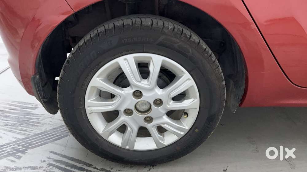 Tata Tiago Xza, 2018, Petrol