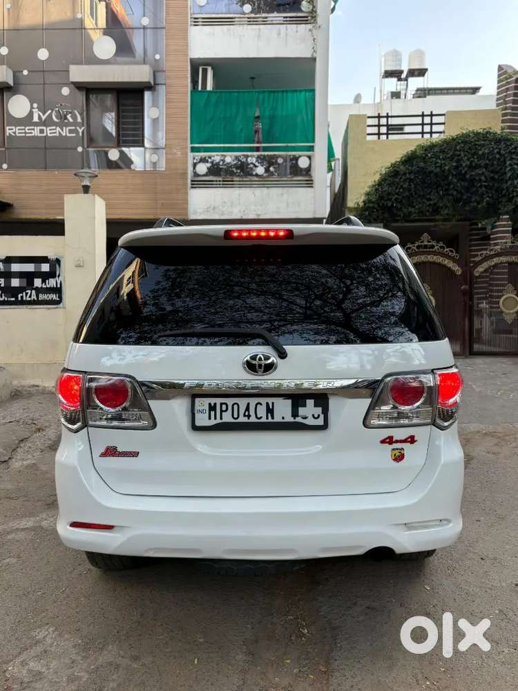 Toyota Fortuner 2014