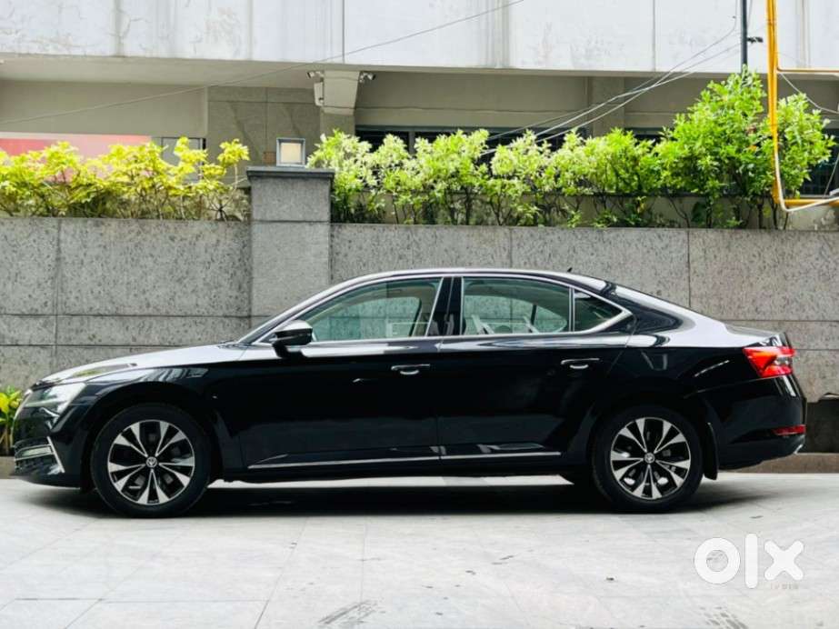 Skoda Superb 2.0 Tsi At L&k, 2022, Petrol
