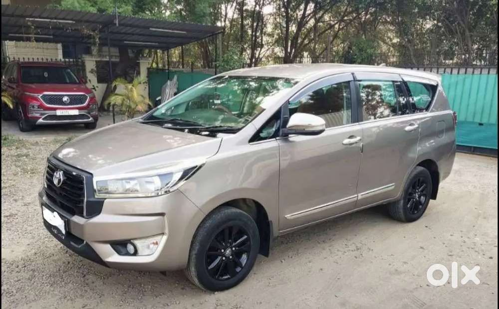 Toyota Innova Crysta 2017 ( Delhi Registration)