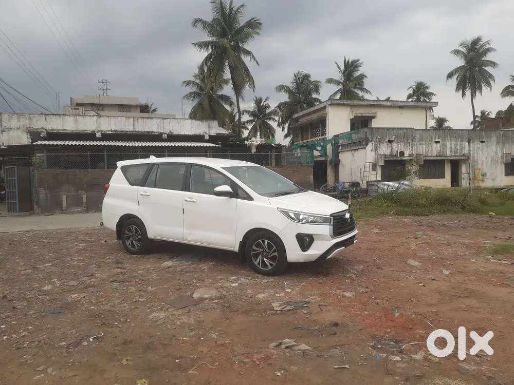 Toyota Innova Crysta G 8 Seater Diesel 2022