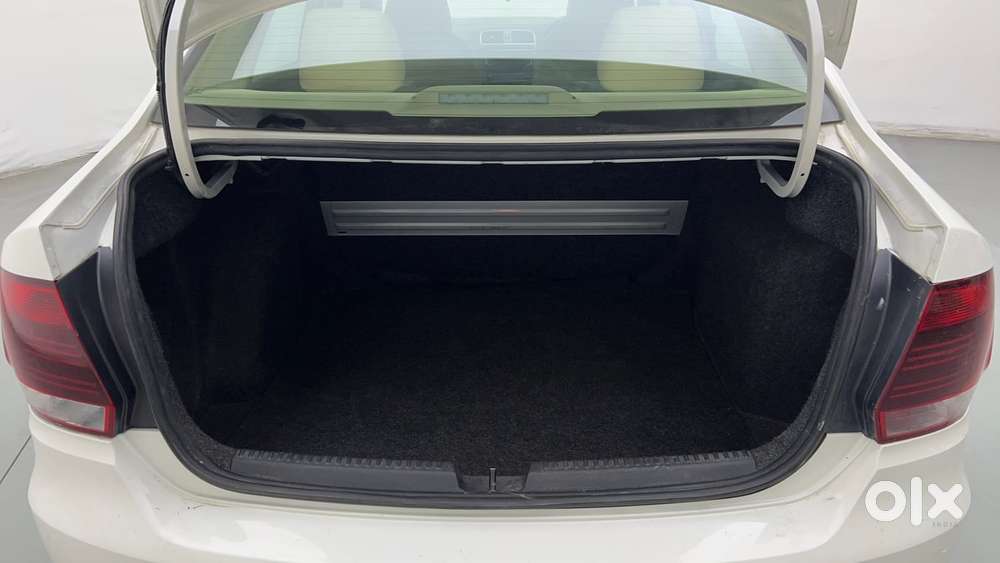 Volkswagen Vento Tsi, 2021, Petrol