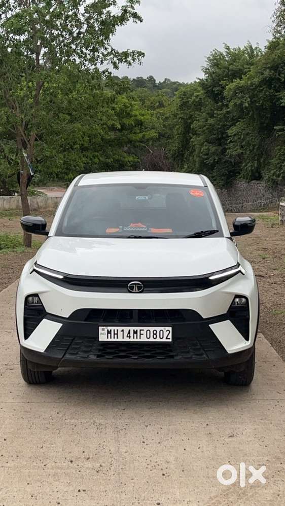 Tata Nexon Smart 2025