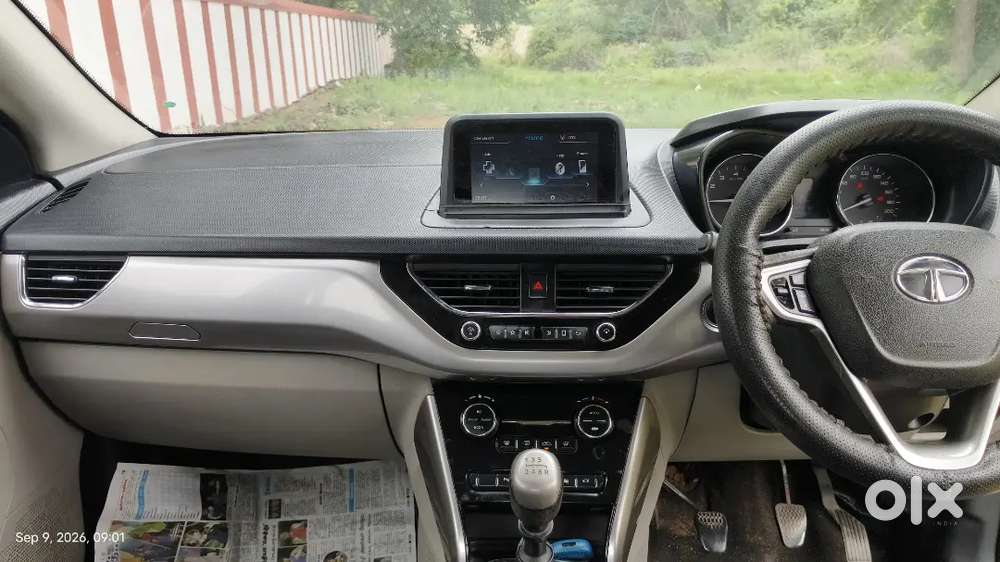Tata Nexon Xz+ Top End 2017, Single Owner, Diesel