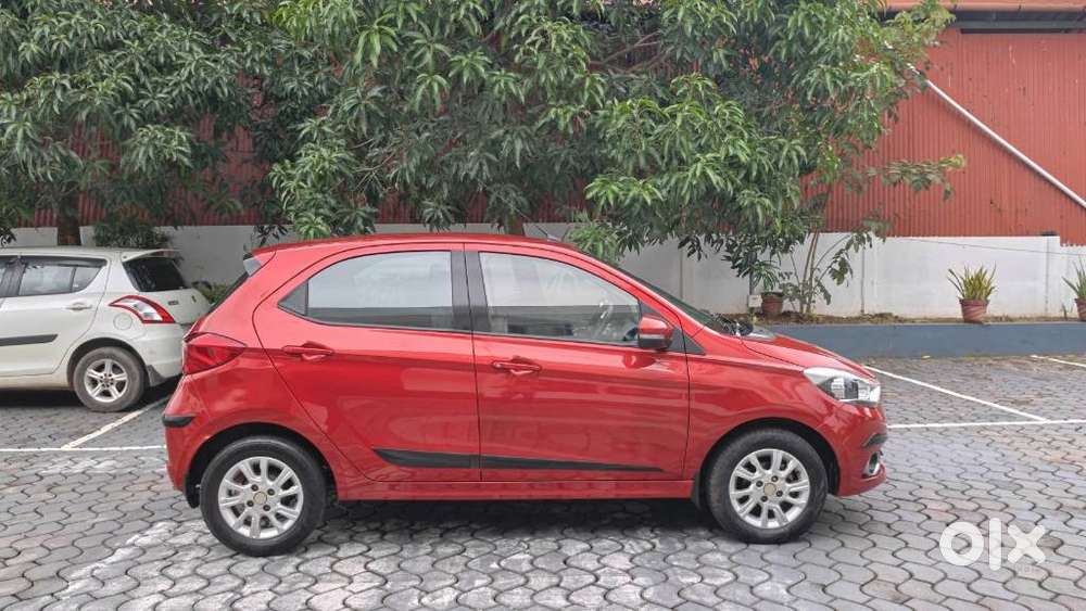 Tata Tiago Xza, 2017, Petrol