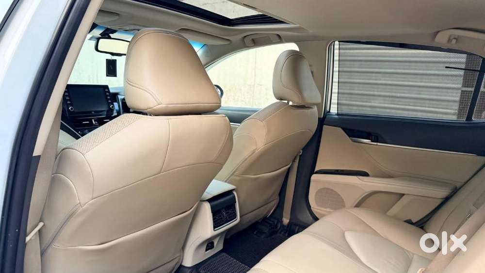 Toyota Camry Hybrid, 2023, Petrol