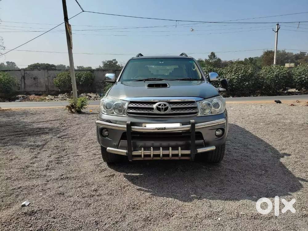 Toyota Fortuner 2010 4x4 Mt Diesel Well Maintained
