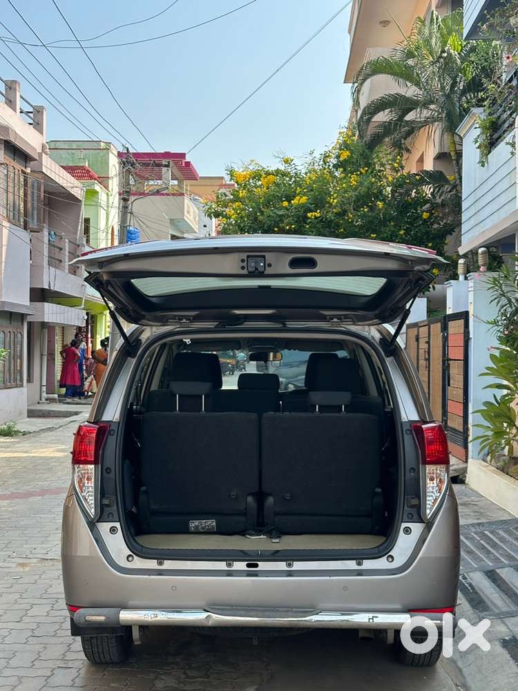 Toyota Innova Crysta 2019