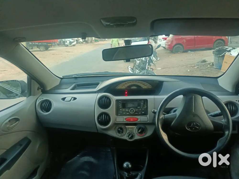 Toyota Etios 2011 Cng & Hybrids 135000 Km Driven