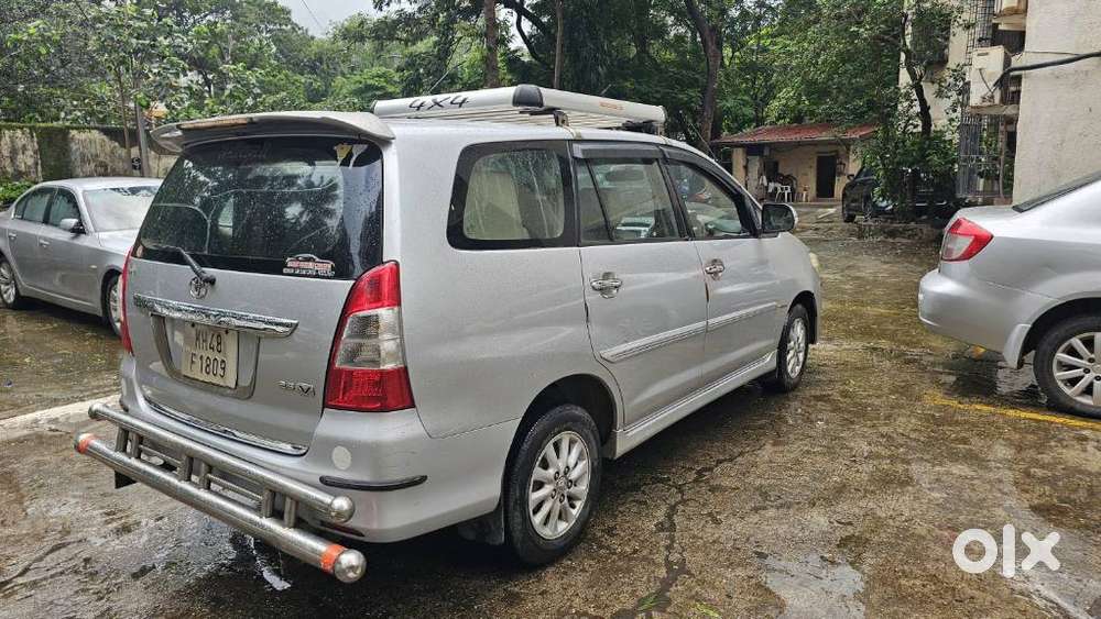 Toyota Innova 2.5 Vx 8 Seater Bs Iv, 2013, Diesel