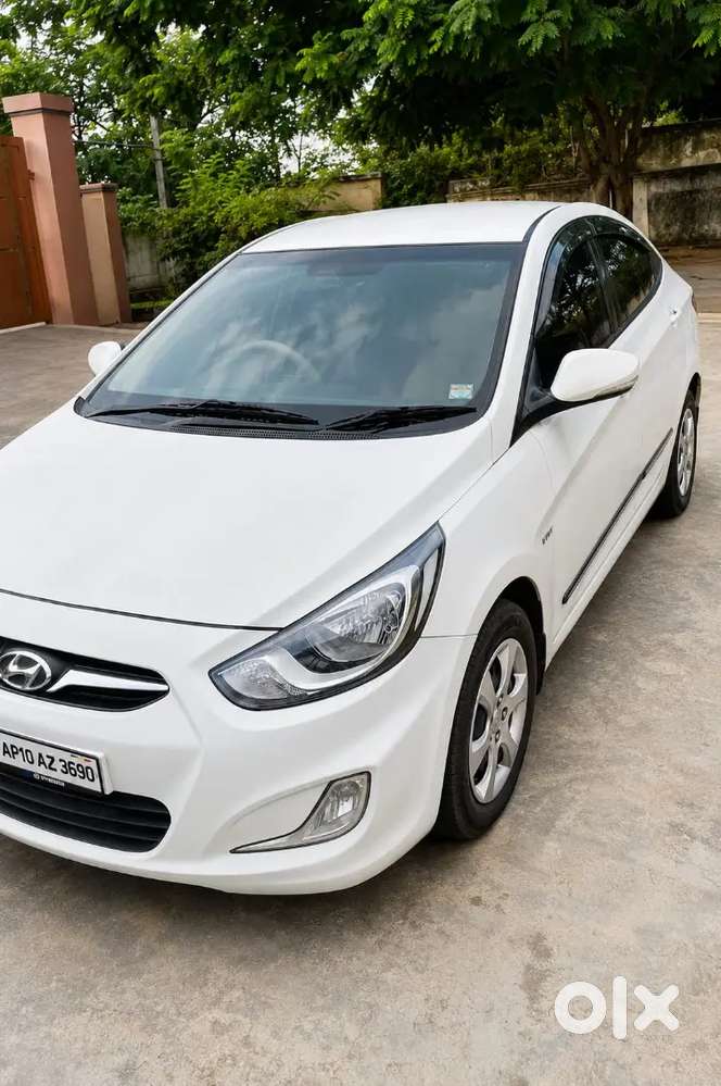 Hyundai Fluidic Verna 2012