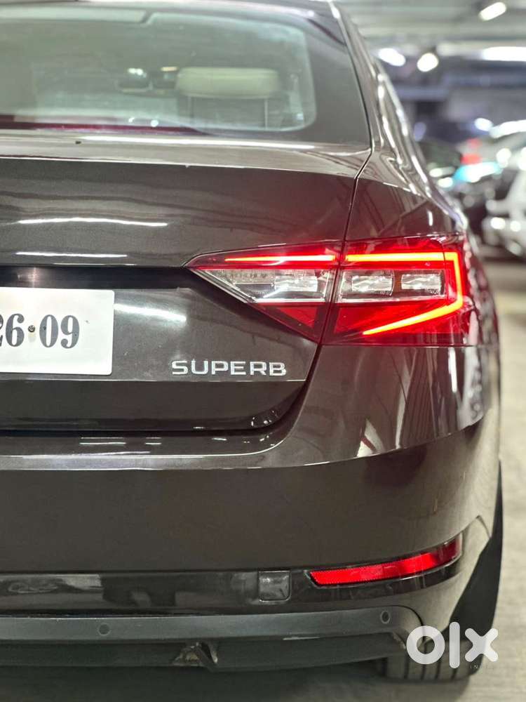 Skoda Superb Style 1.8 Tsi At, 2019, Petrol