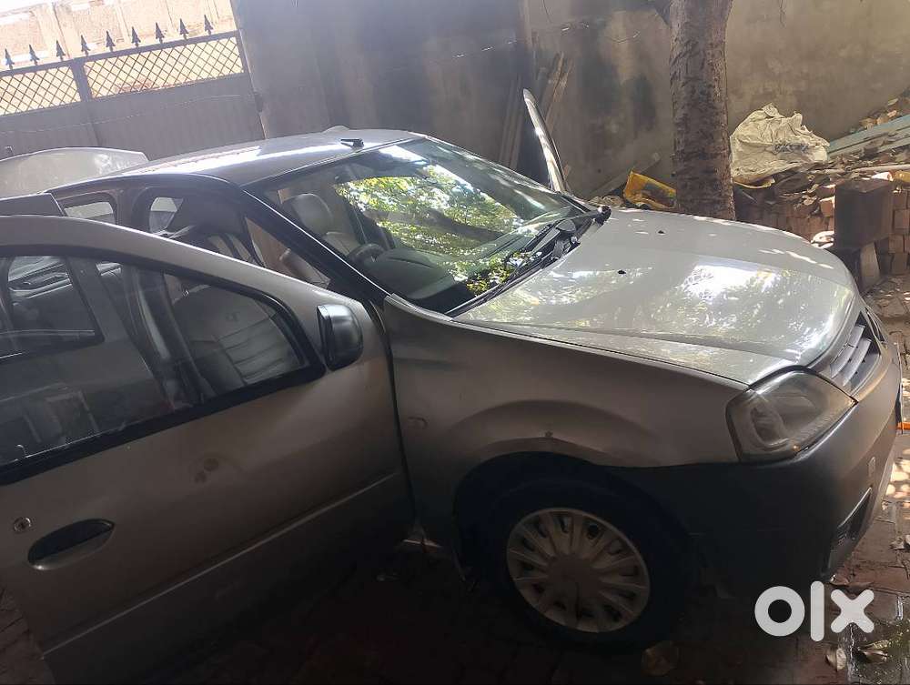 Mahindra Renault Logan .