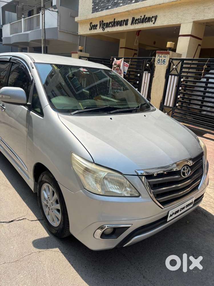 Innova V Diesel 2014 – Family Used Car