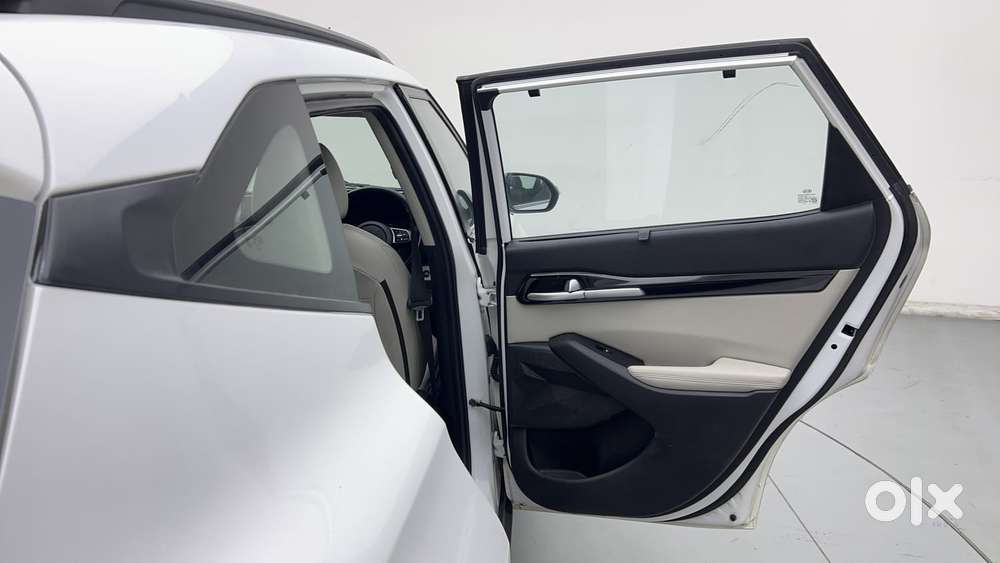 Kia Seltos Htx 1.5 Petrol Mt, 2019, Petrol