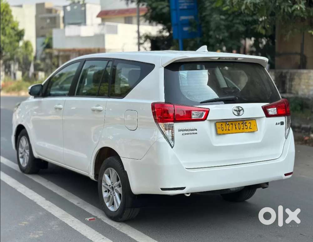 Toyota Innova Crysta [2020-ongoing] 2.4 Gx 8 Str, 2017, Diesel