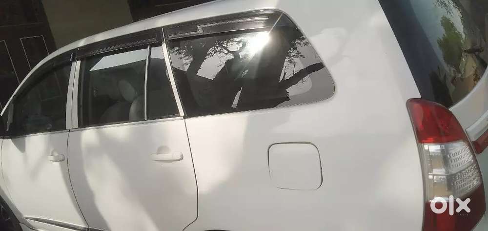 Innova 13/14  Second Owner .499000 Price