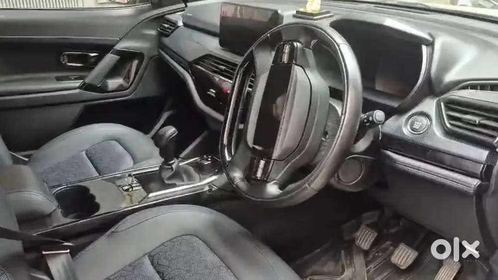 Tata Safari Dark 2024