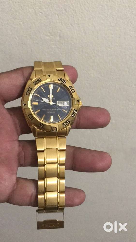 Vintage Seiko 5 sports In mint condition.