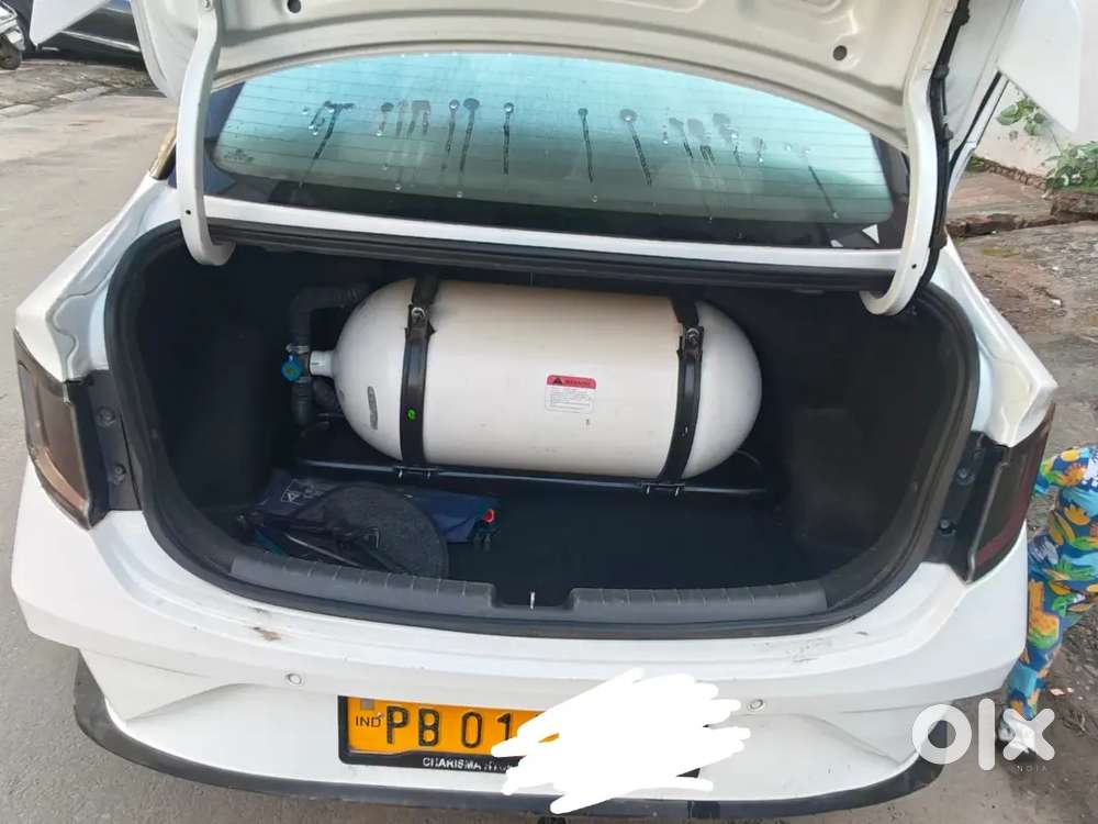 Hyundai Aura Sx Cng 2024