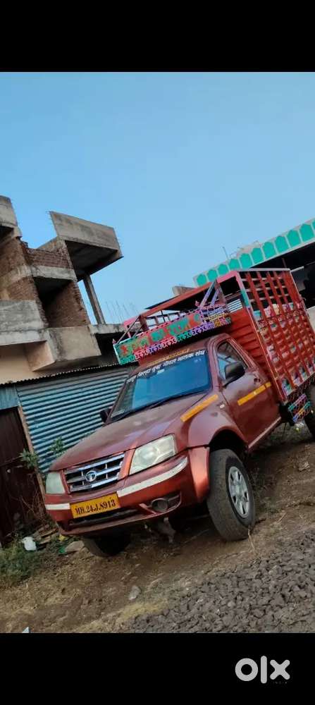 गाड़ी कंडीशन में सब अच्छी है टायर बटन है