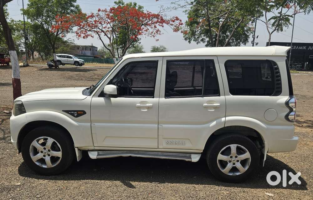 Mahindra Scorpio S4, 2015, Diesel