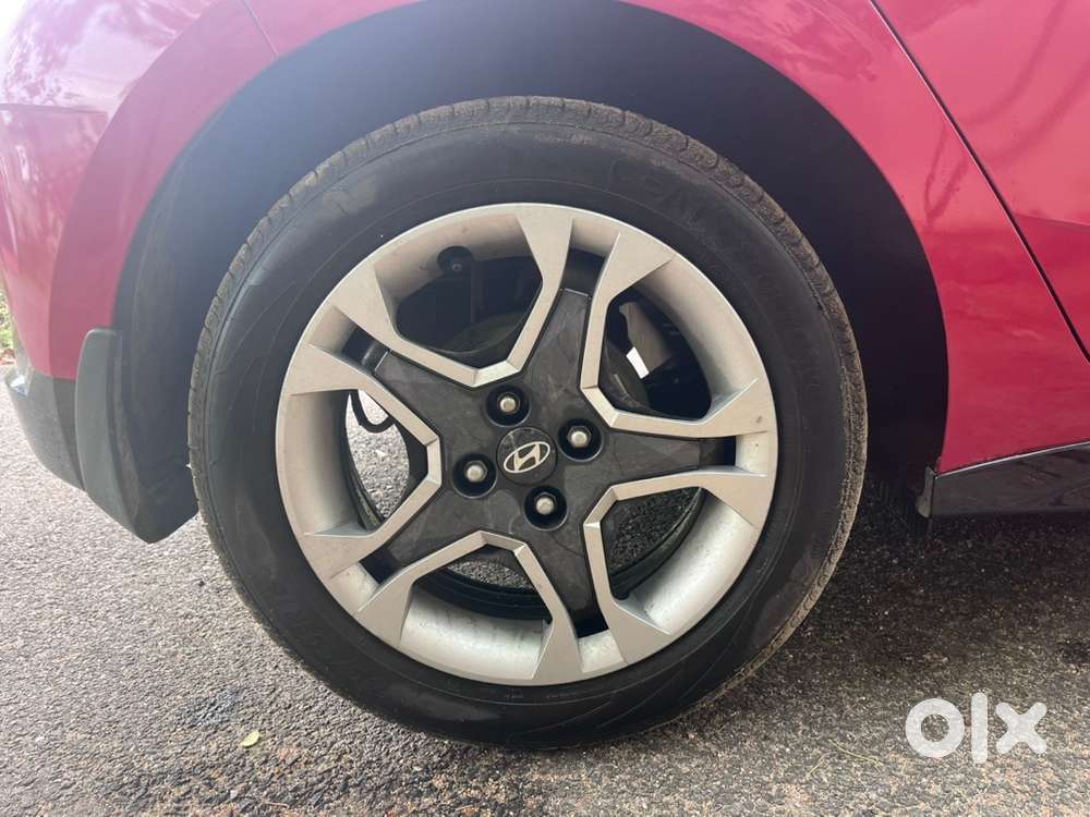 Hyundai I20 Sportz (o) Ivt | Feb 2025 | Sunroof | 1st Owner