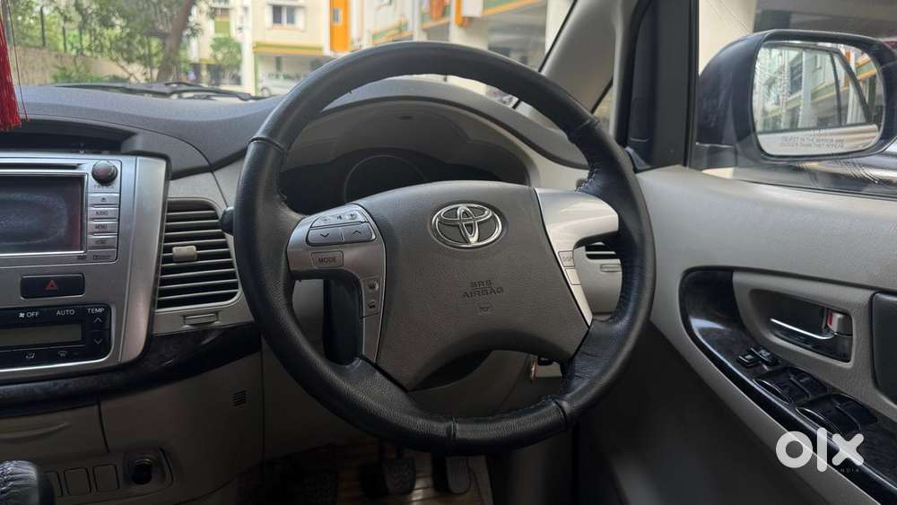 Toyota Innova 2.5 Zx Diesel 7 Seater Bsiii, 2014, Petrol