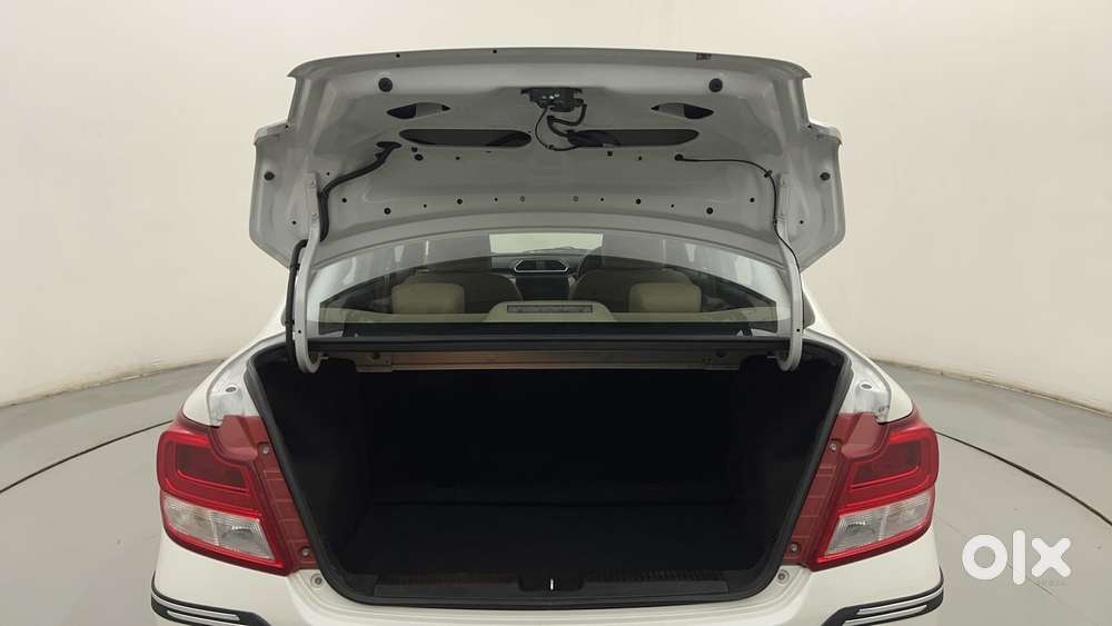 Maruti Suzuki Dzire Vxi Ags, 2023, Petrol