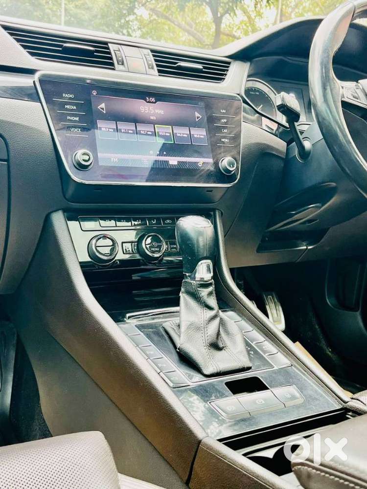 Skoda Superb L&k 2.0 Tdi At, 2019, Petrol