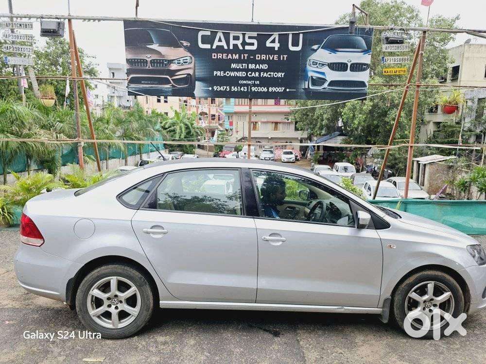 Volkswagen Vento 2010-2013 Petrol Highline, 2012, Petrol