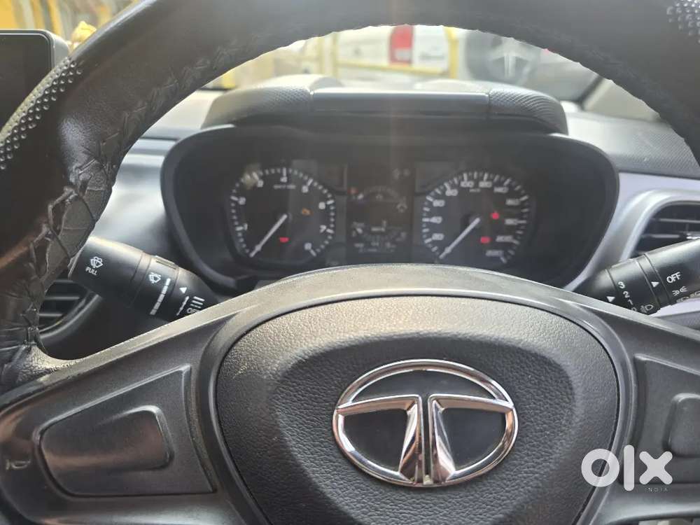 Tata Altroz Petrol 2022