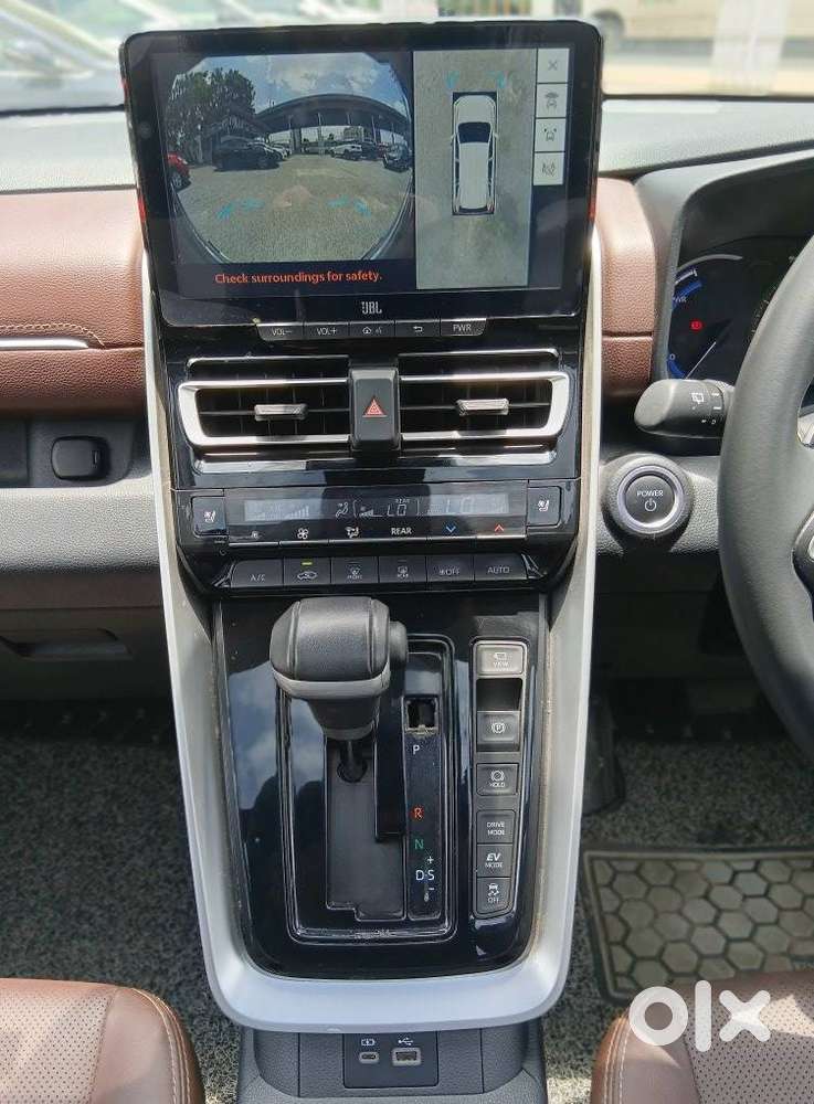 Toyota Innova Hycross 2.0 Zx (o) Hybrid 7 Str, 2023, Petrol