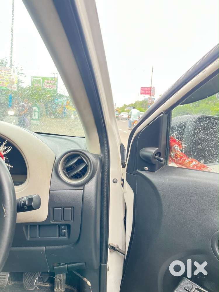 Nissan Sunny Petrol 2013