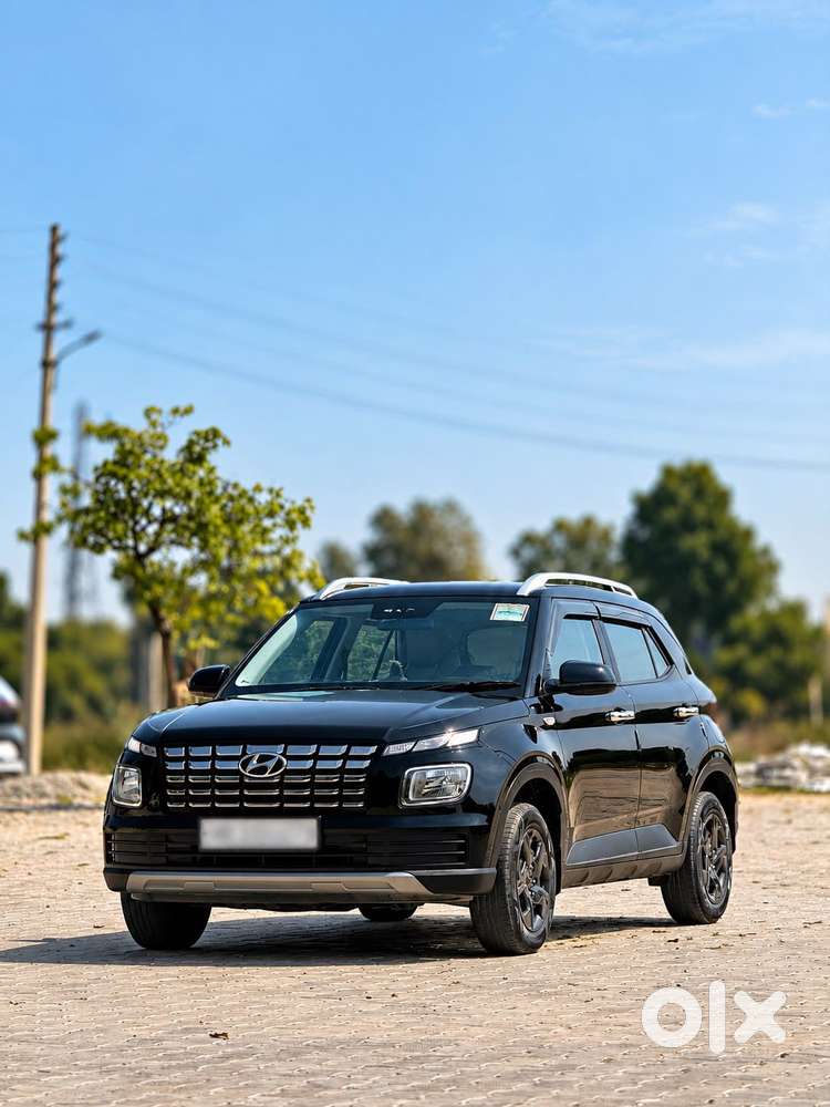 Hyundai Venue S 1.2 Petrol, 2024, Petrol