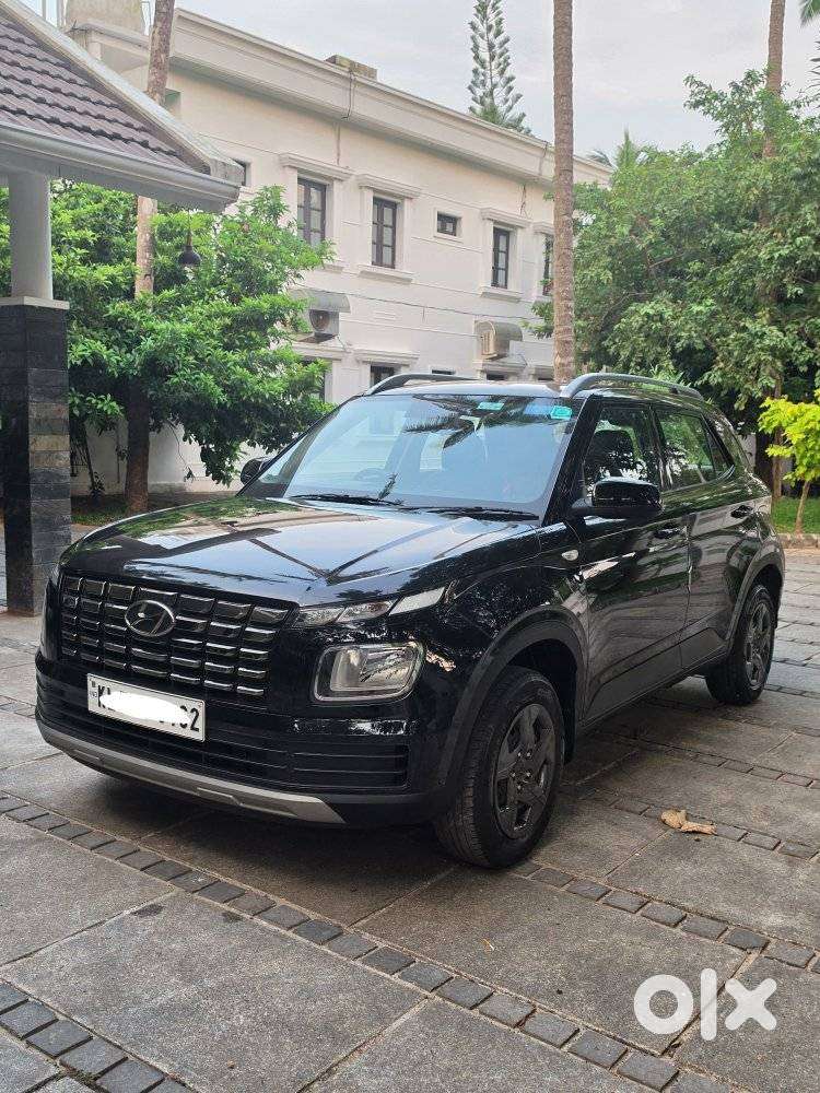 Hyundai Venue, 2025, Petrol