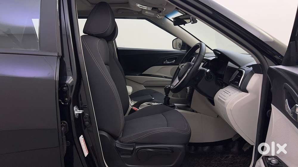 Mahindra Xuv300 W8 Amt Optional Diesel, 2024, Petrol