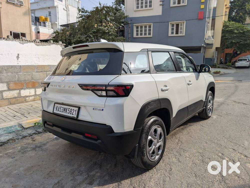 Maruti Suzuki Brezza 1.5 Vxi Smart Hybrid, 2023, Petrol