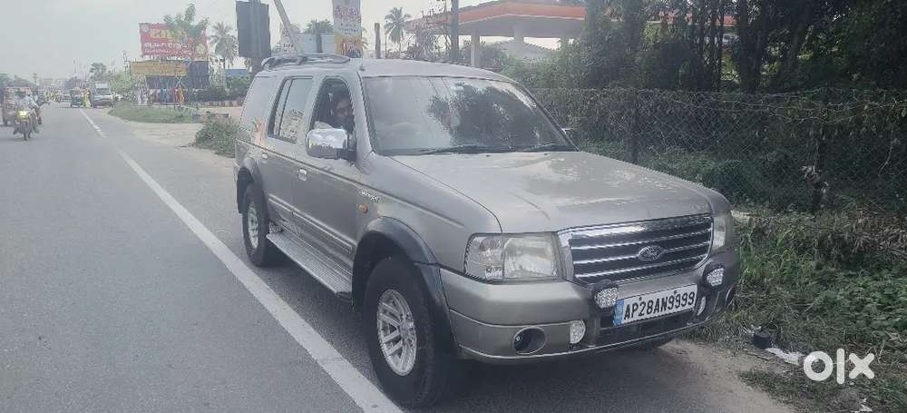 Ford Endeavour 2004