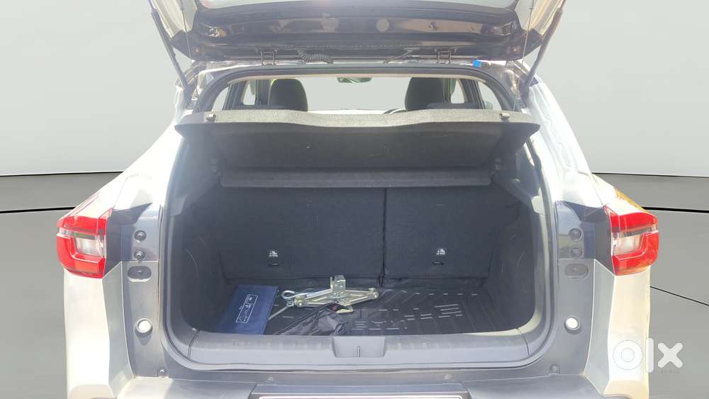 Nissan Magnite 1.0 Xl, 2025, Petrol