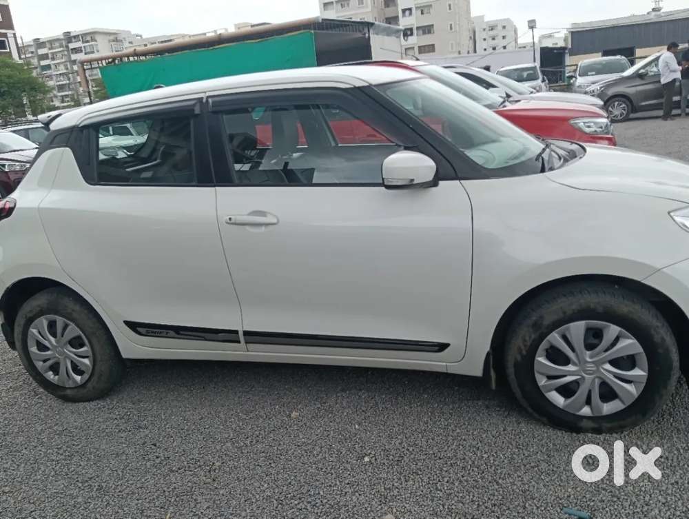Maruti Suzuki Swift Vxi, 2023, Petrol