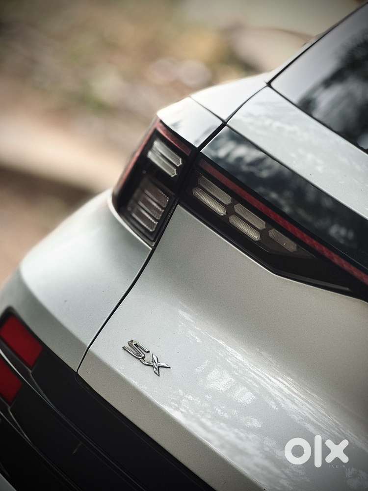 Hyundai Venue S (o) 1.2 Petrol Knight Edition, 2023, Petrol