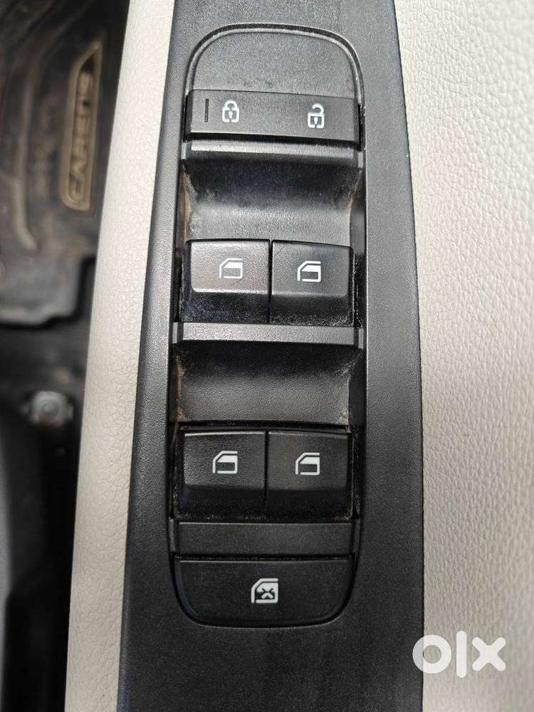 Kia Carens G 1.5 6mt Premium (o) 7-seater, 2023, Electric