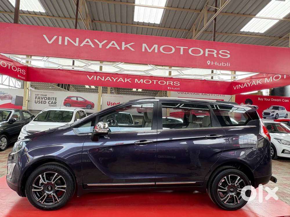 Mahindra Marazzo M8, 2018, Diesel