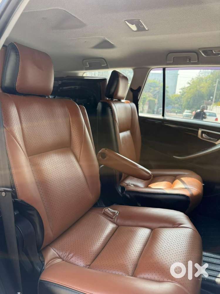 Toyota Innova Crysta 2.4 V 7 Str, 2017, Diesel