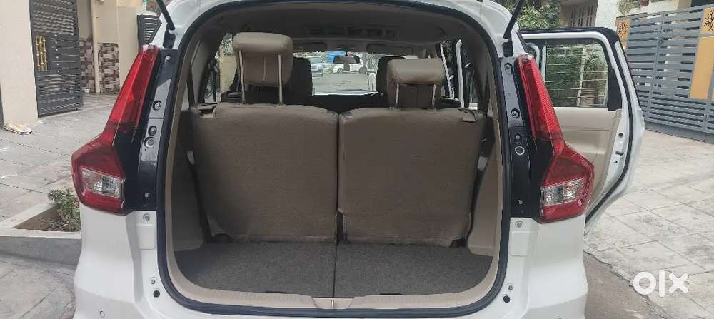 Toyota Rumion V At Petrol Automatic 2025