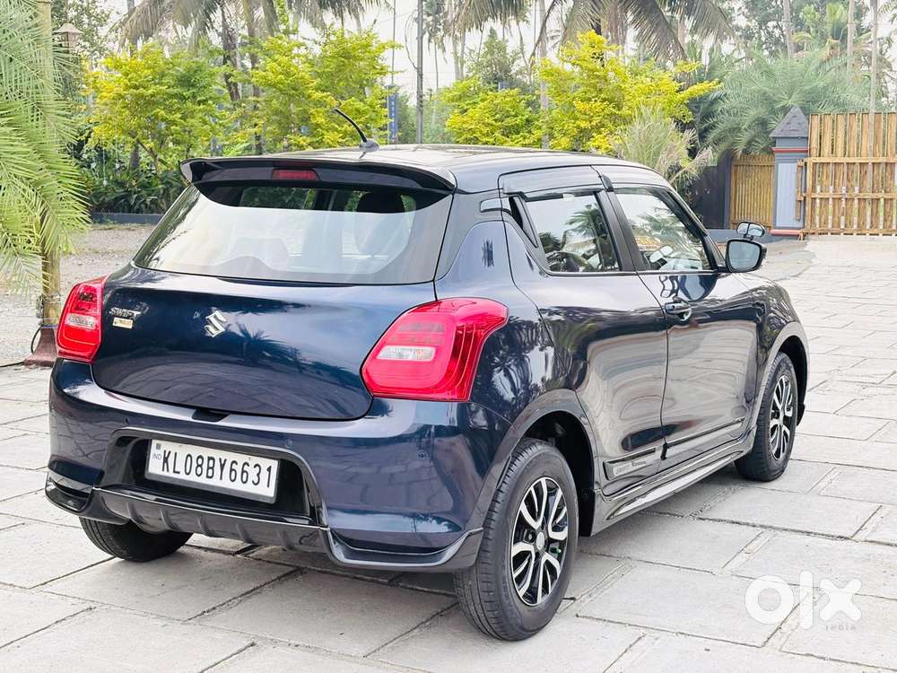 Maruti Suzuki Swift Vxi + Manual, 2022, Petrol