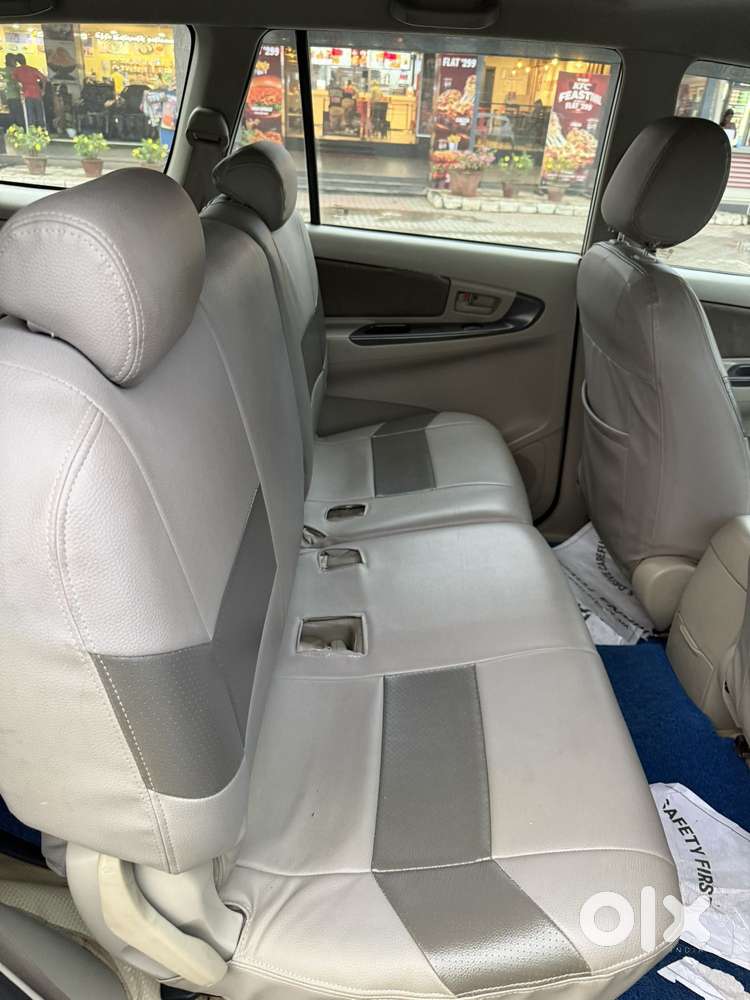 Toyota Innova 2.5 Gx (diesel) 8 Seater Bs Iv, 2013, Diesel