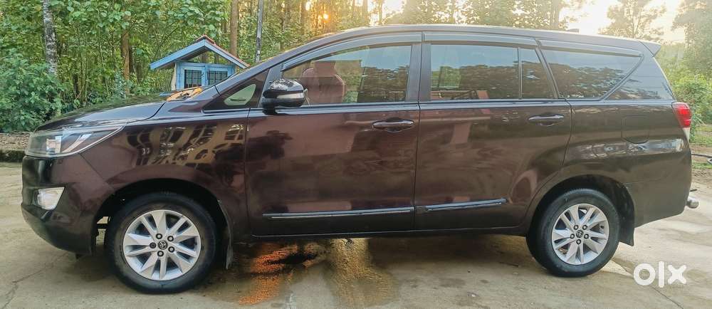 Toyota Innova Crysta 2017 Diesel 64000 Km Driven