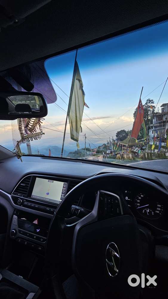 Hyundai Elantra Sx Petrol  2018  29,600 Km  Family Owned  Siliguri